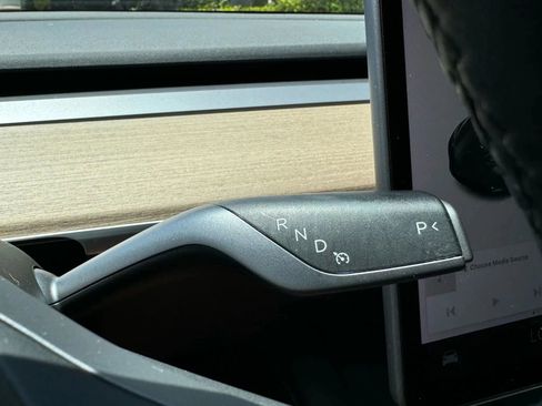 Used 2023 Tesla Model 3 Standard Range image 36