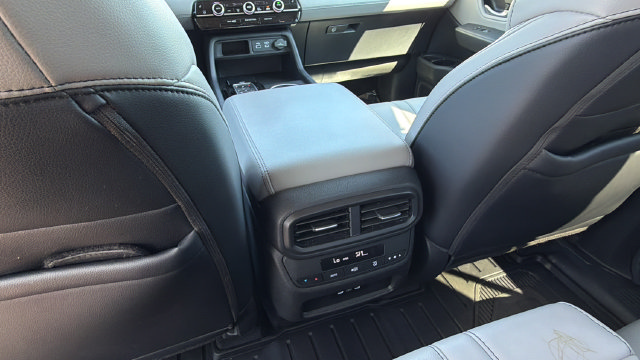 Used 2025 Honda Pilot EX-L image 20