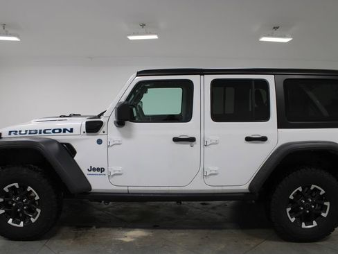 Used 2024 Jeep Wrangler Unlimited Rubicon 4xe AWD/4WD image 6