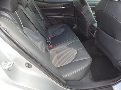 Used 2021 Toyota Camry SE FWD image 20