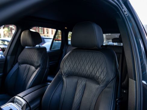 Used 2023 BMW X5 M50i w/ Climate Comfort Package image 5