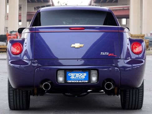 Used 2004 Chevrolet SSR w/ Preferred Equipment Group image 14