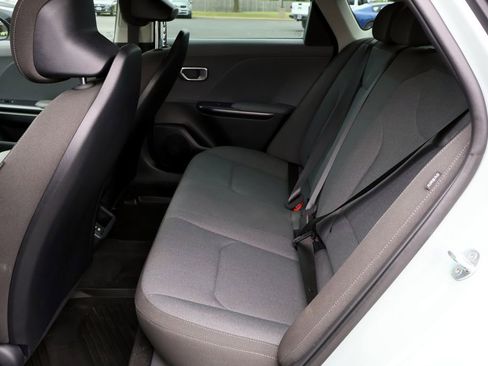Used 2025 Kia K4 FWD image 22