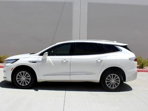 Used 2023 Buick Enclave Essence w/ Sound and Sites Package image 8