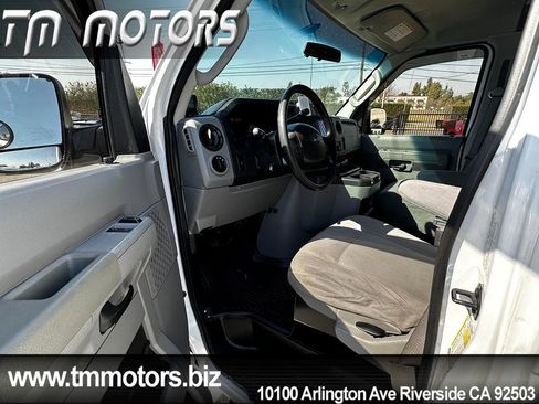 Used 2011 Ford E-250 and Econoline 250 w/ PWR Group RWD image 6