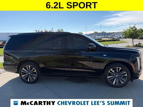 Used 2025 Cadillac Escalade Sport w/ Touring Package AWD/4WD image 17