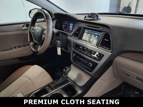 Used 2016 Hyundai Sonata SE w/ Cargo Package image 4