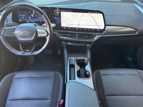 Used 2024 Chevrolet Equinox EV RS FWD image 16