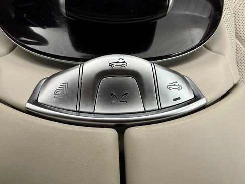 Used 2018 Mercedes-Benz E 400 4MATIC Cabriolet image 38