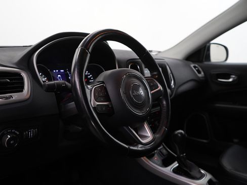 Used 2020 Jeep Compass Latitude w/ Cold Weather Group image 17