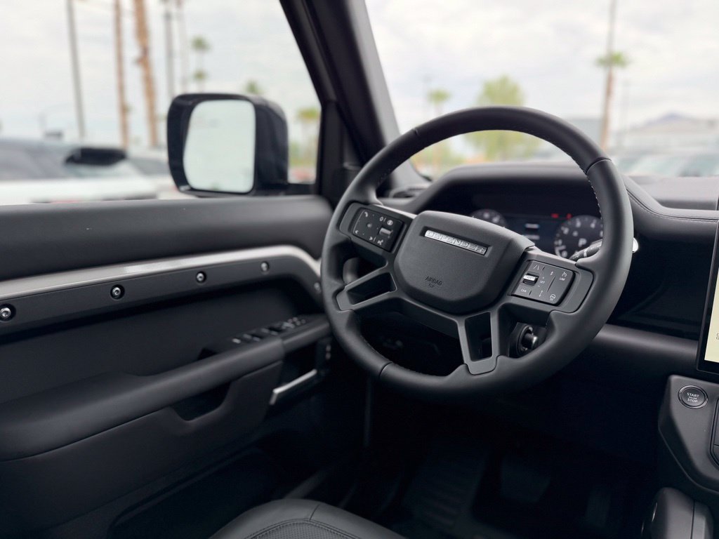 New 2026 Land Rover Defender 110 X-Dynamic SE AWD/4WD image 13