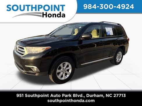 Used 2011 Toyota Highlander 2WD w/ Tech Pkg image 3