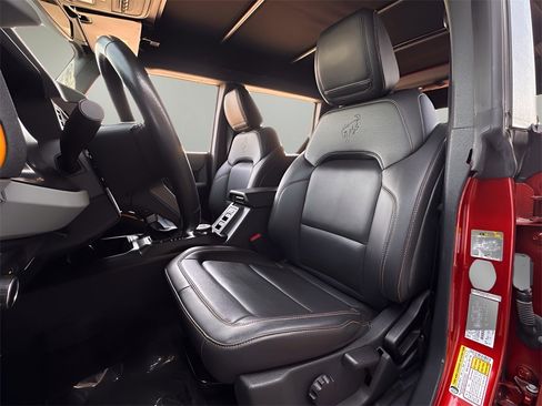 Used 2022 Ford Bronco Badlands image 10