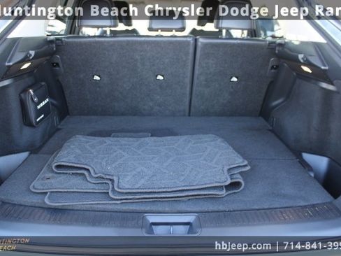 Used 2025 Nissan Ariya FWD image 37