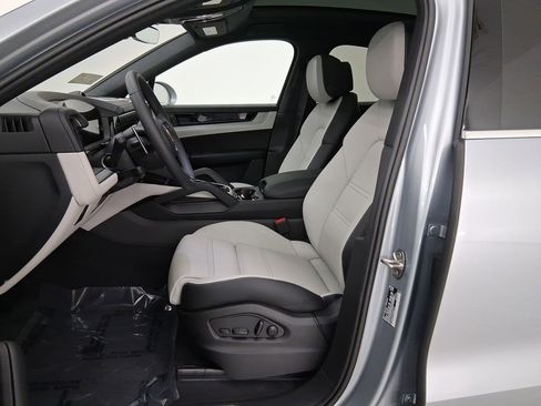 New 2026 Porsche Cayenne Coupe image 5