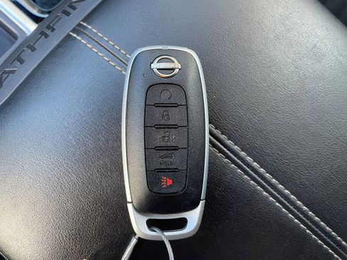 Used 2025 Nissan Pathfinder SV image 22