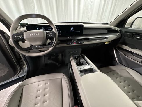 New 2026 Kia EV9 Wind image 12