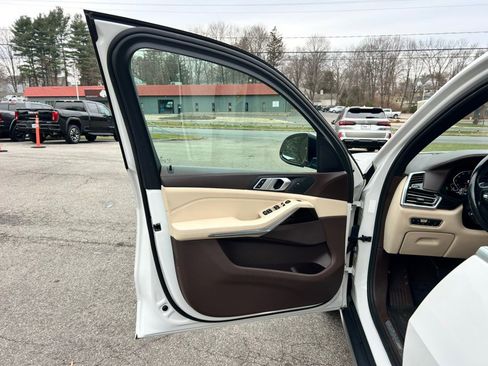 Used 2019 BMW X5 xDrive40i w/ Premium Package 2 image 13