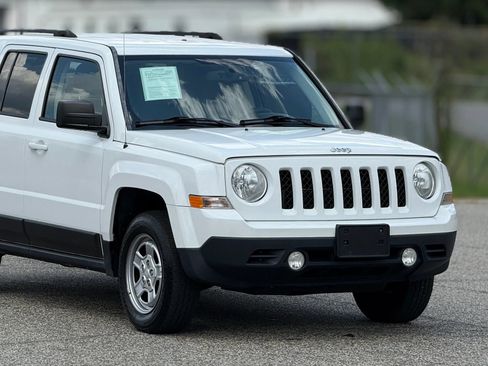Used 2016 Jeep Patriot Sport w/ Power Value Group AWD/4WD image 15