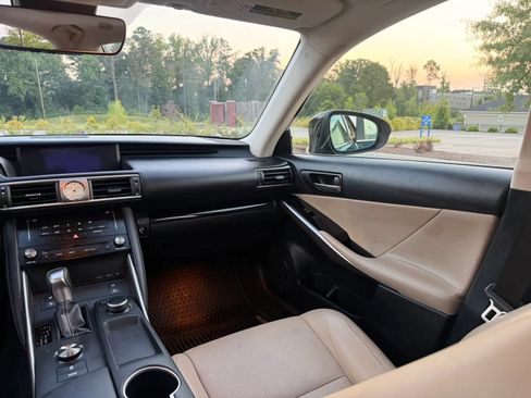 Used 2017 Lexus IS 300 AWD w/ Premium Package image 12