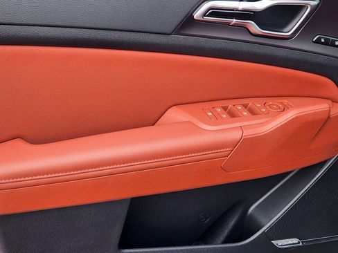 New 2026 Kia Sportage SX image 6