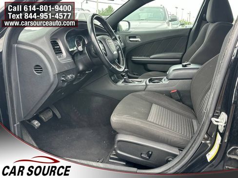 Used 2023 Dodge Charger SXT RWD image 9
