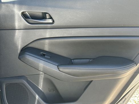 Used 2024 Nissan Altima 2.5 SV w/ SV Premium Package FWD image 13