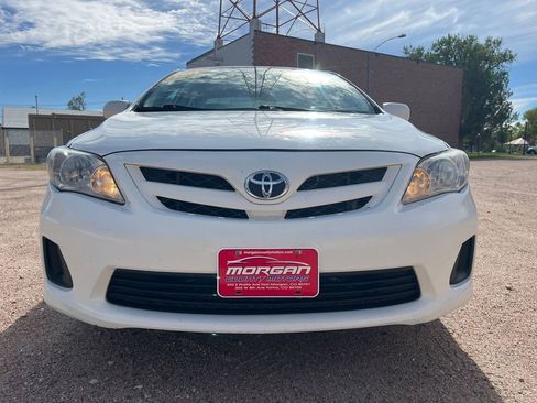 Used 2012 Toyota Corolla LE FWD image 2