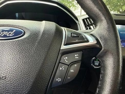 Used 2020 Ford Edge Titanium w/ Equipment Group 301A AWD/4WD image 27