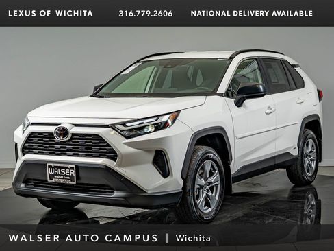 Used 2025 Toyota RAV4 LE AWD/4WD image 1