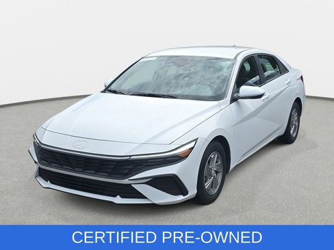 Certified 2025 Hyundai Elantra SE FWD image 37