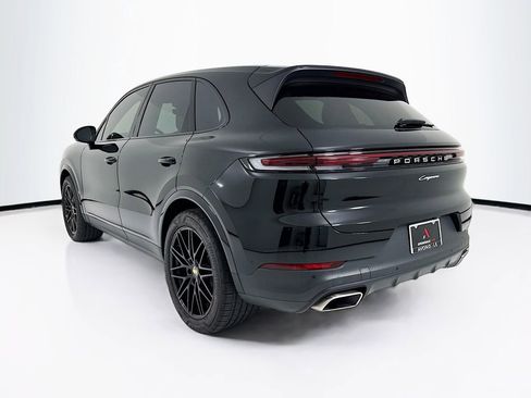 Certified 2024 Porsche Cayenne AWD/4WD image 3