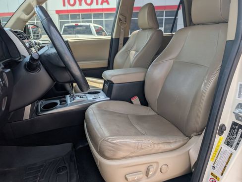 Used 2014 Toyota 4Runner Limited RWD image 12