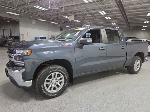 Used 2020 Chevrolet Silverado 1500 LT w/ All-Star Edition image 3
