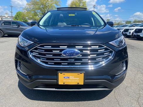 Certified 2022 Ford Edge SEL w/ Convenience Package AWD/4WD image 2
