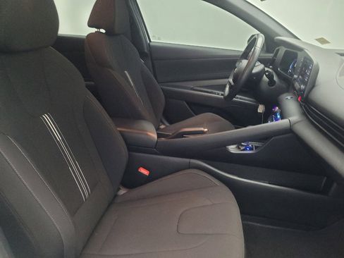 Used 2025 Hyundai Elantra Sport image 21