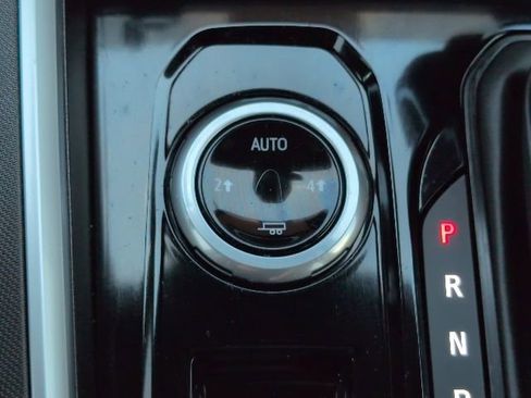 New 2025 Chevrolet Colorado LT w/ LT Convenience Package image 27