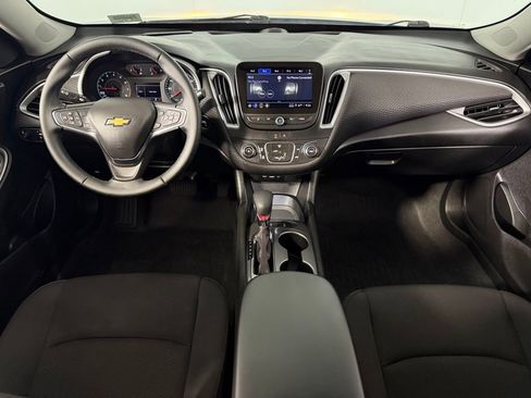 Used 2025 Chevrolet Malibu RS image 14