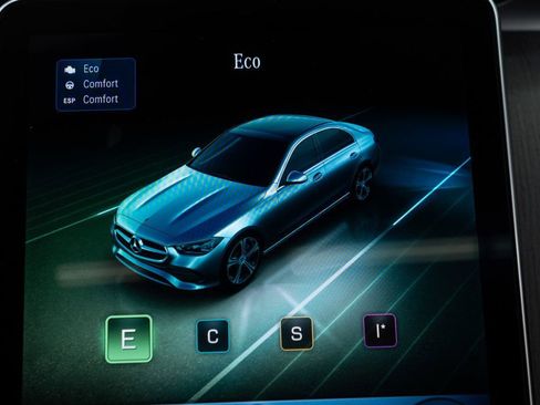 Used 2025 Mercedes-Benz C 300 4MATIC Sedan image 22