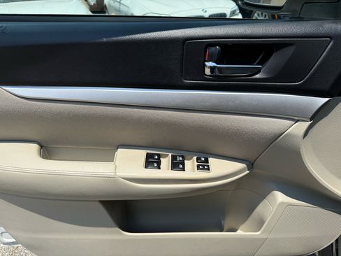 Used 2013 Subaru Outback 2.5i Premium w/ Popular Pkg 1A image 19