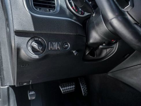 Used 2018 Dodge Charger R/T Scat Pack RWD image 30