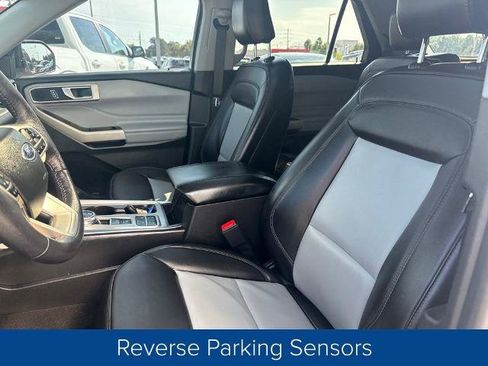 Certified 2024 Ford Explorer XLT w/ Equipment Group 202A RWD image 9