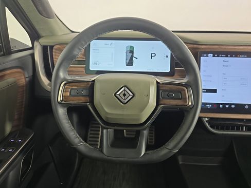 Used 2024 Rivian R1S Adventure image 28