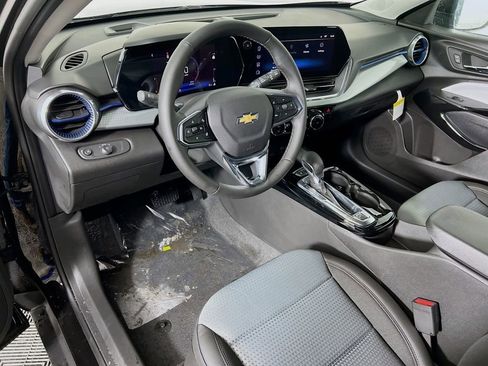 New 2026 Chevrolet Trax LT w/ Driver Confidence Package image 9