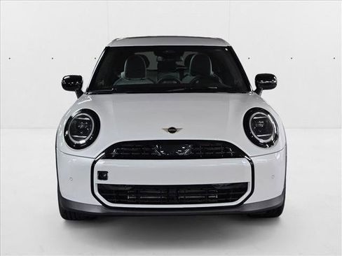 Used 2026 MINI Cooper 4-Door Hardtop FWD image 2