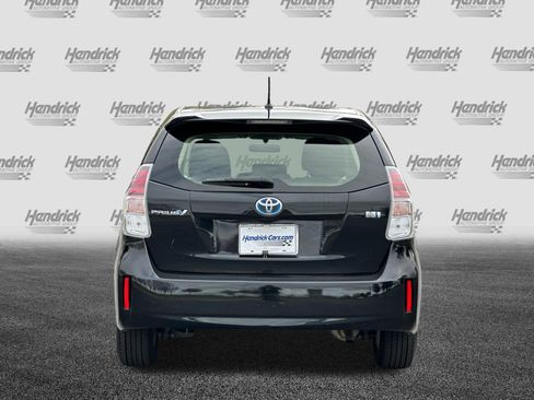 Used 2017 Toyota Prius V Two w/ Carpet Mat Package image 6