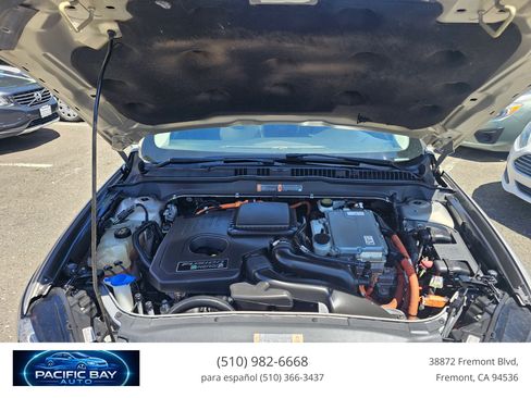 Used 2015 Ford Fusion Energi Titanium FWD image 23