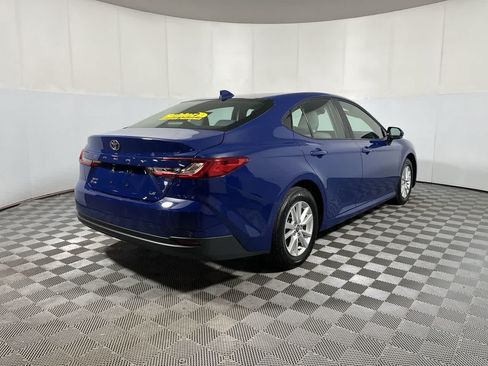 Used 2025 Toyota Camry LE AWD/4WD image 8