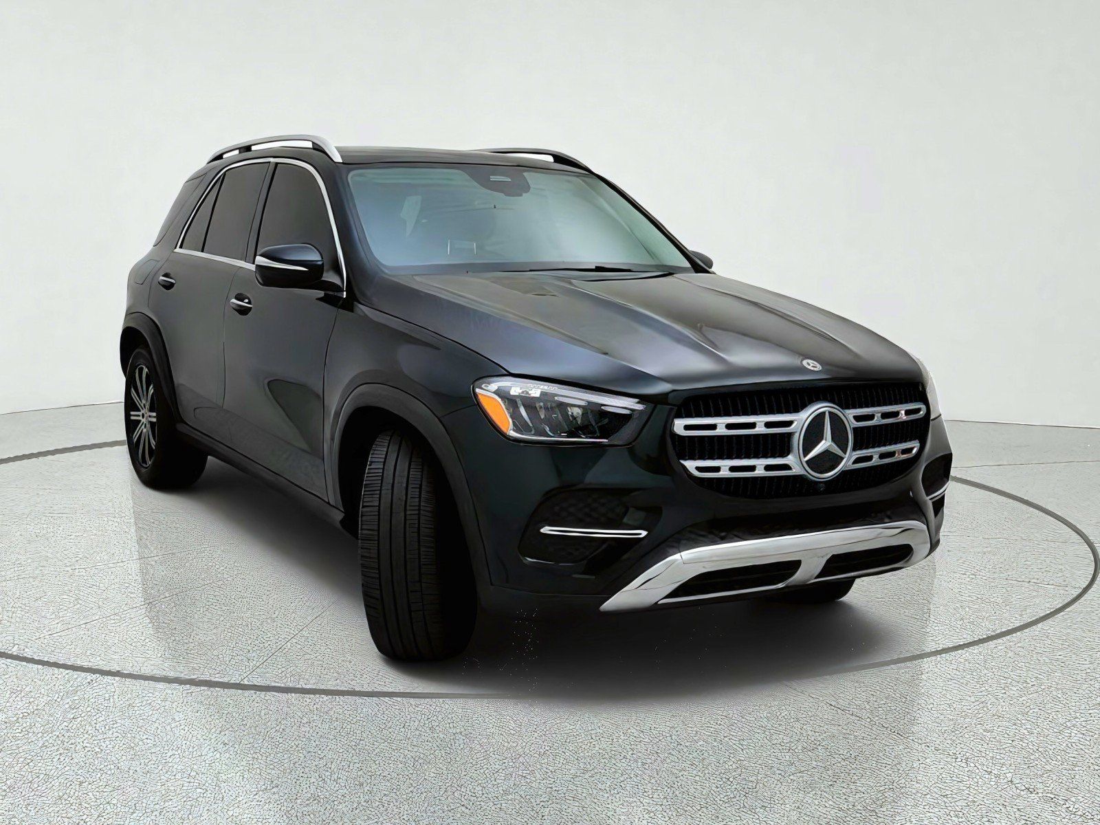 Certified 2024 Mercedes-Benz GLE 450 4MATIC image 4