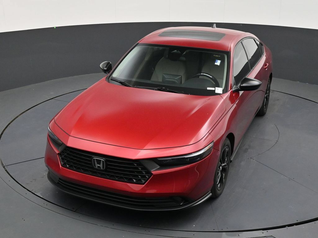 Used 2025 Honda Accord SE image 18